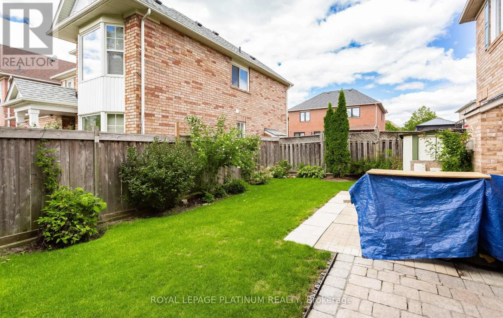 4 SKIPPERHILL CRESCENT