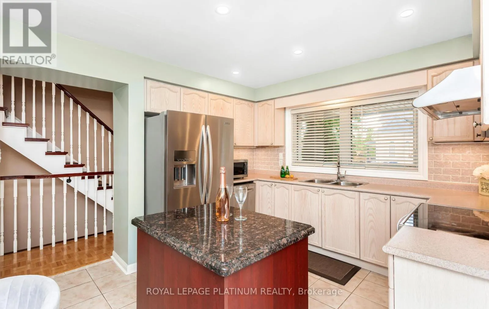 4 SKIPPERHILL CRESCENT