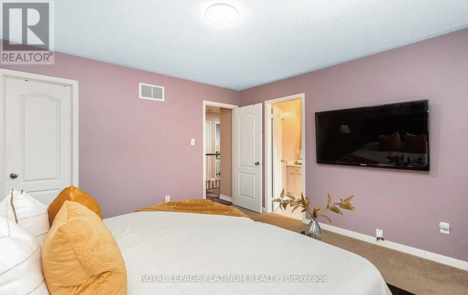 4 SKIPPERHILL CRESCENT