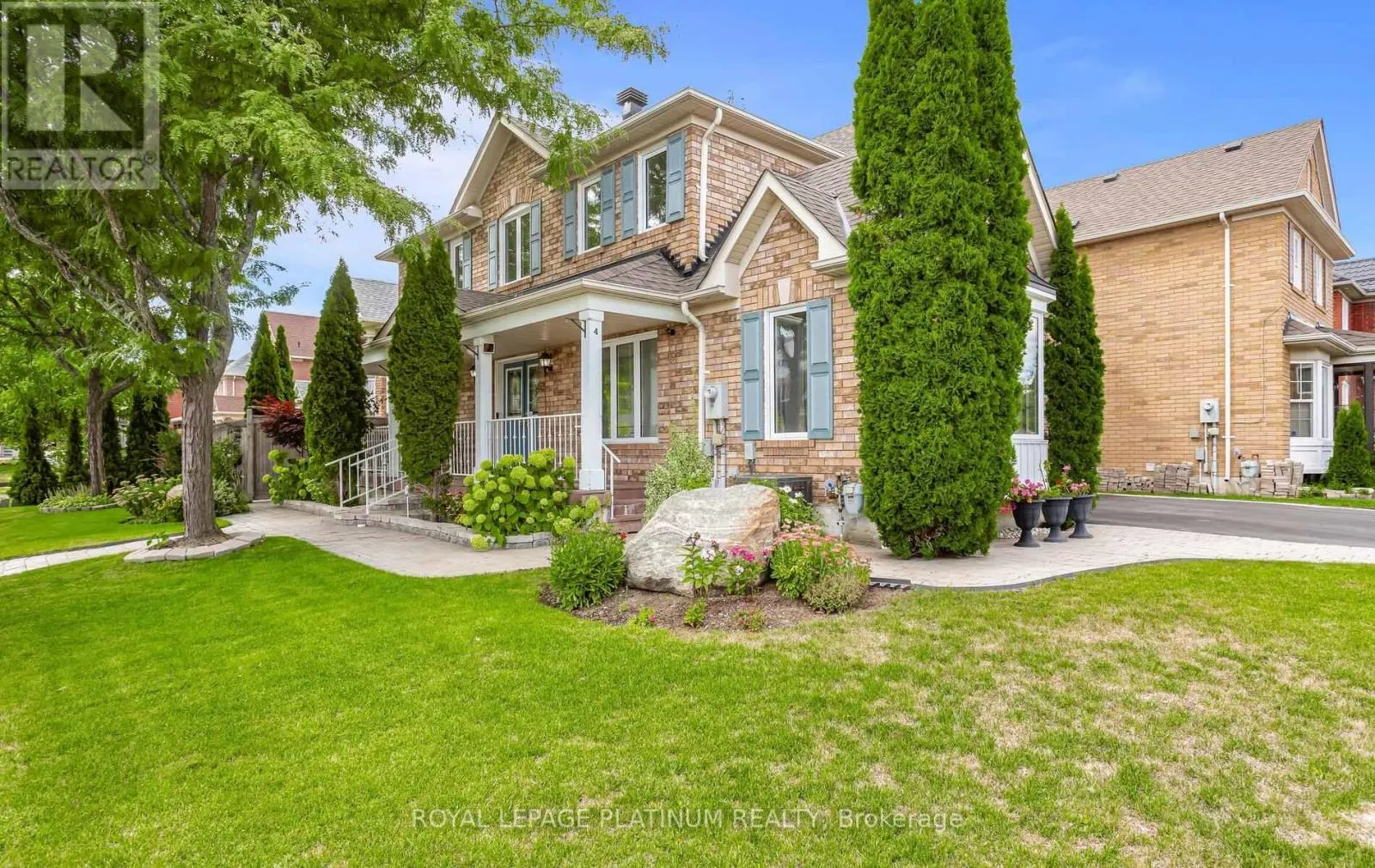 4 SKIPPERHILL CRESCENT