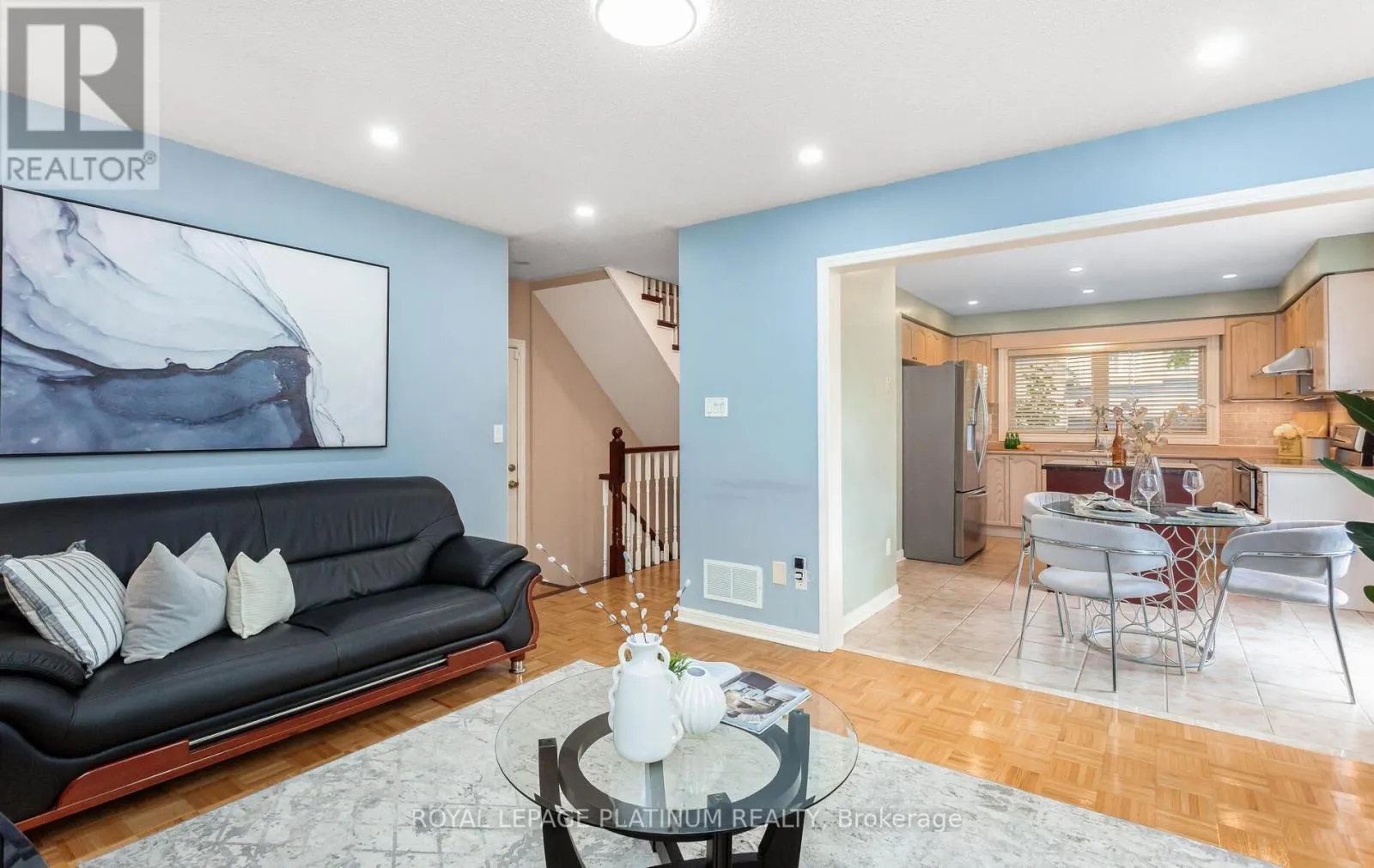 4 SKIPPERHILL CRESCENT