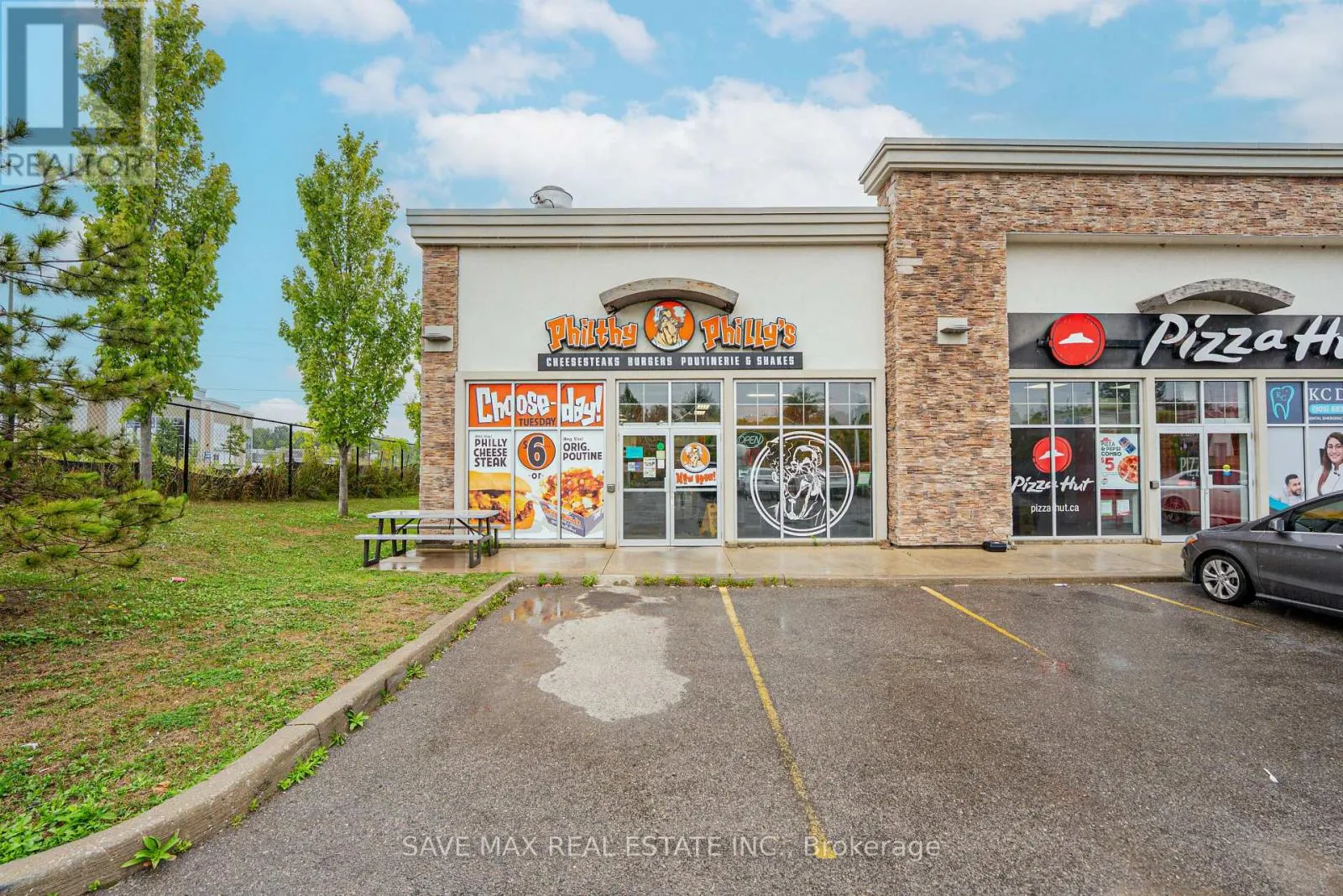 280 ROSSLAND ROAD
