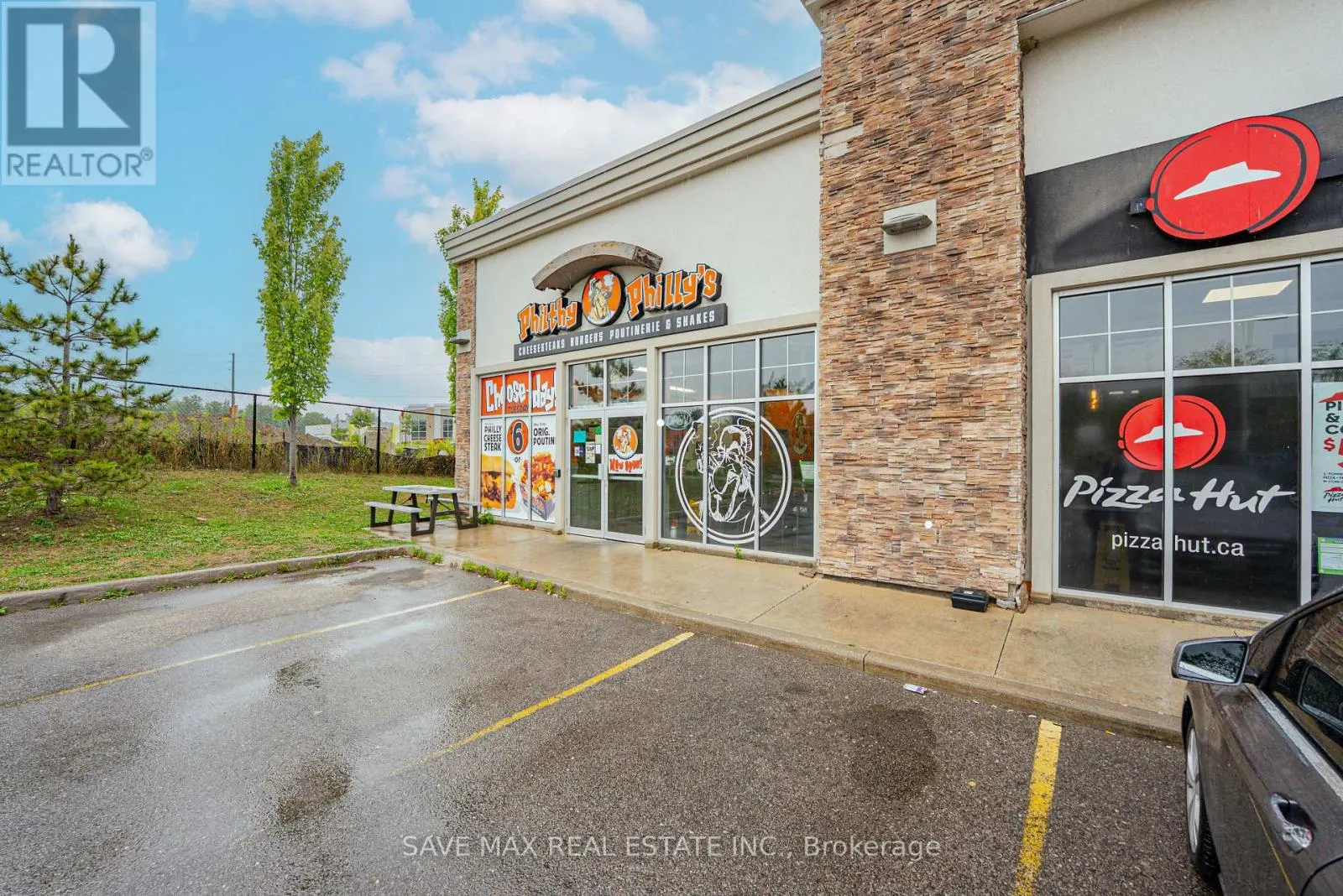 280 ROSSLAND ROAD