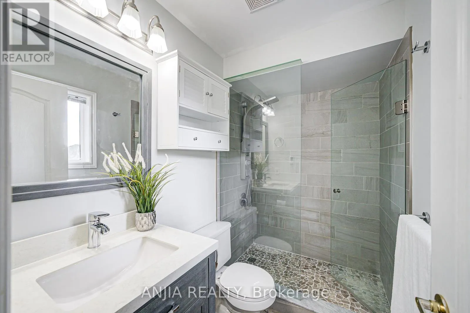 100 CHAREST PLACE