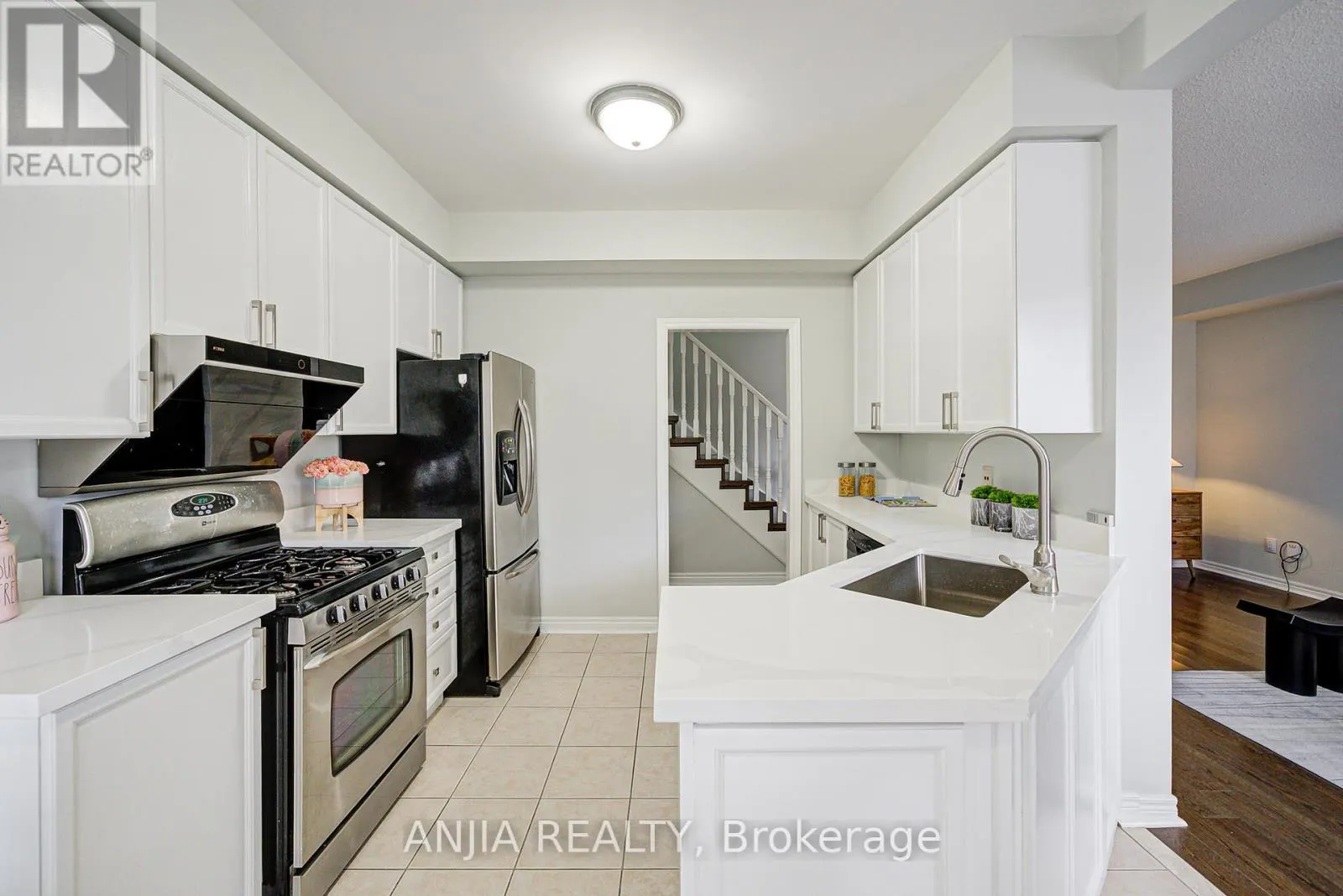 100 CHAREST PLACE