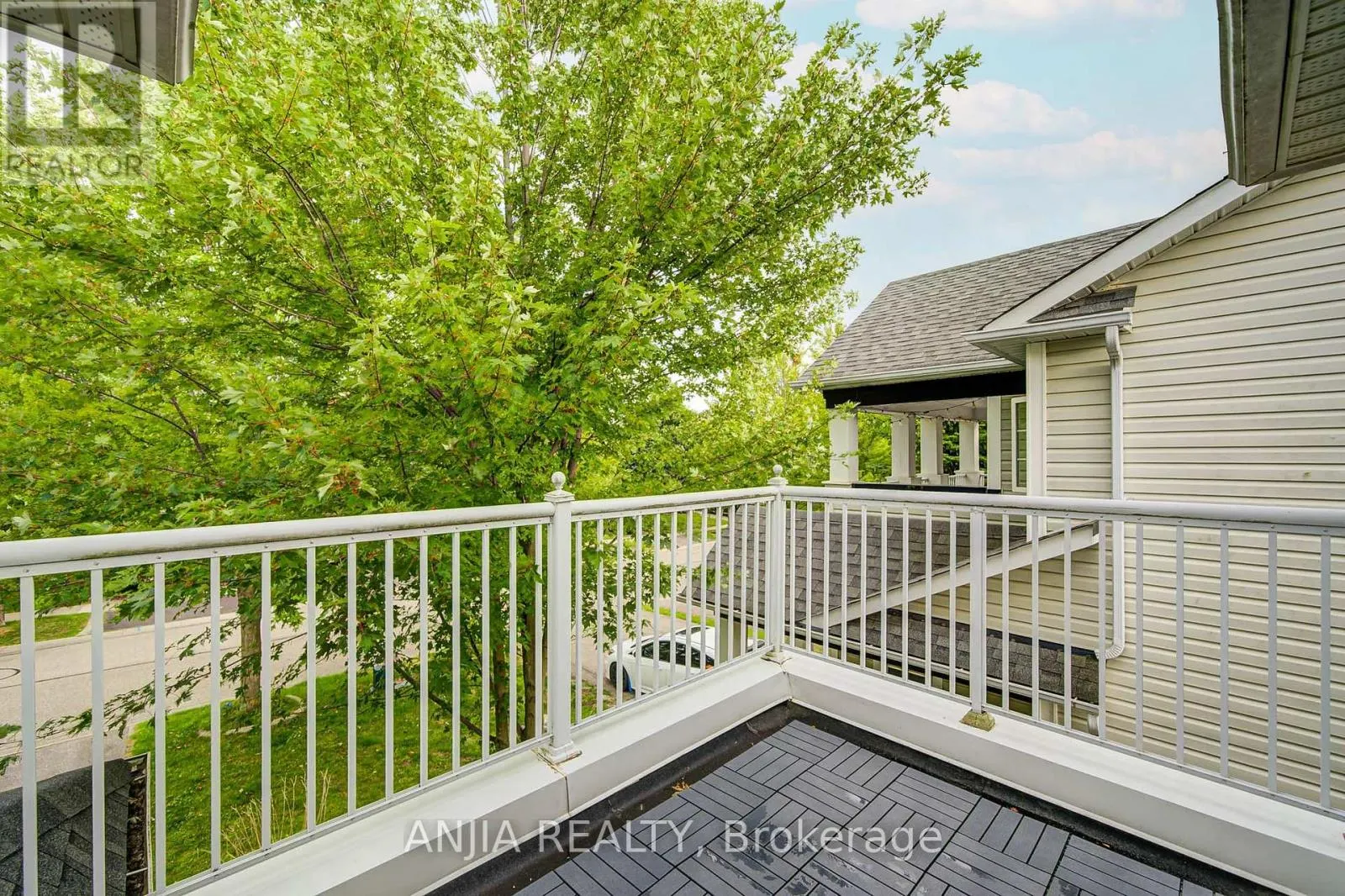 100 CHAREST PLACE