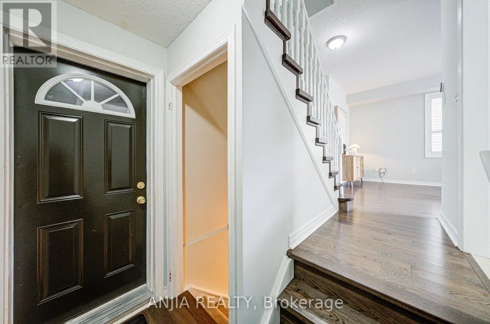 100 CHAREST PLACE