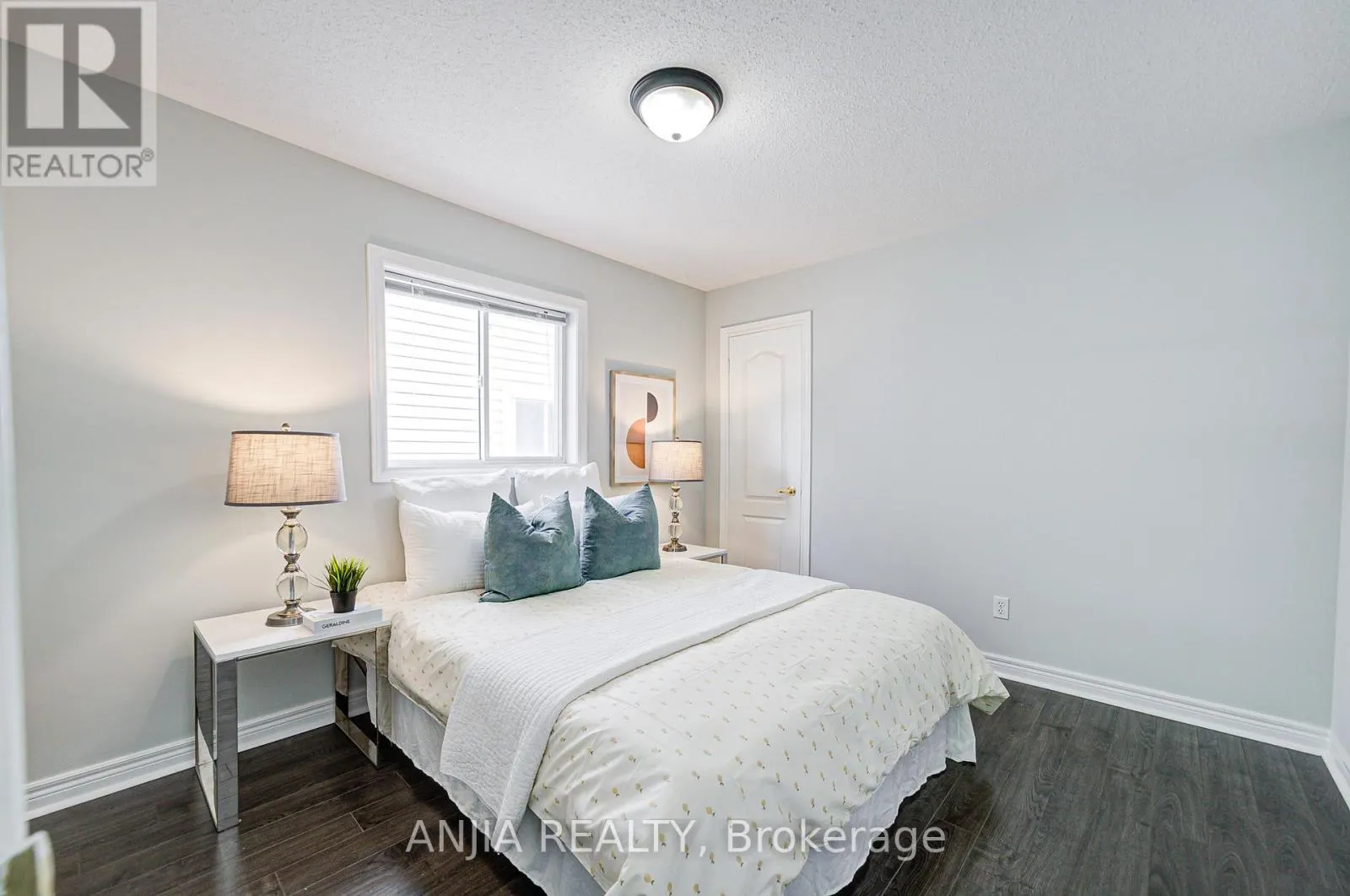 100 CHAREST PLACE