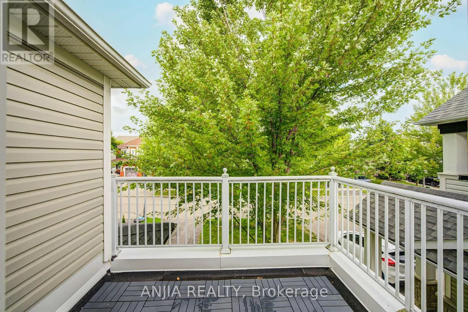 100 CHAREST PLACE