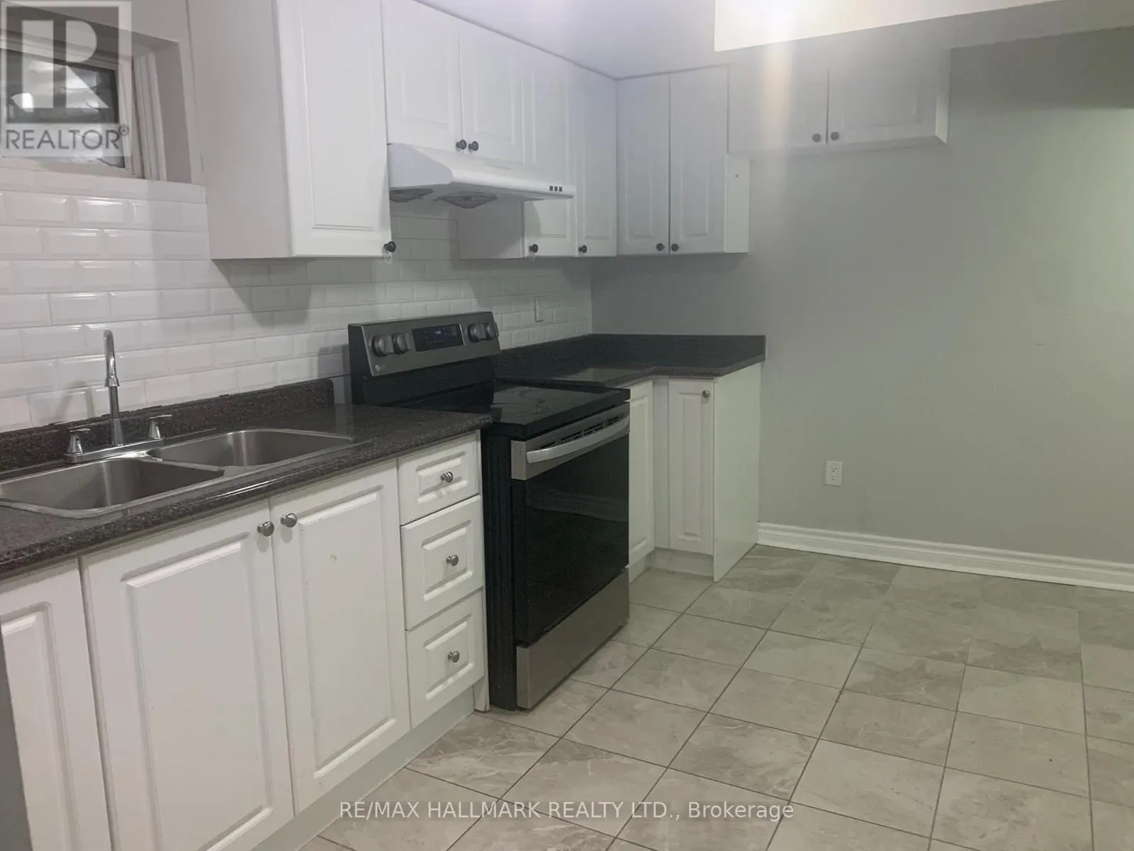 20 SNOWBALL CRESCENT
