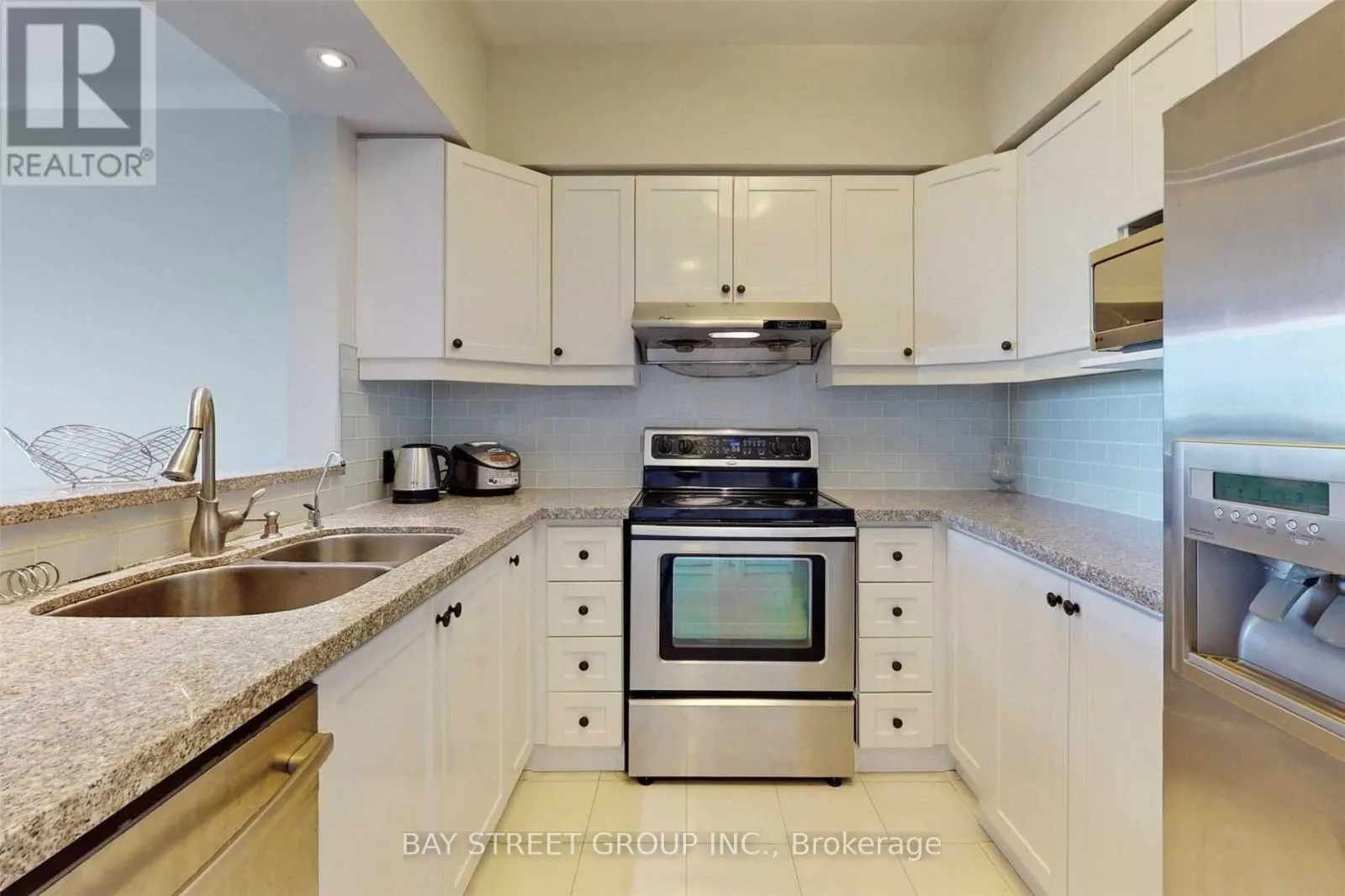 PH12 - 2628 MCCOWAN ROAD