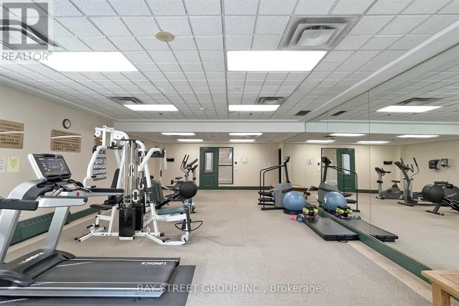 PH12 - 2628 MCCOWAN ROAD