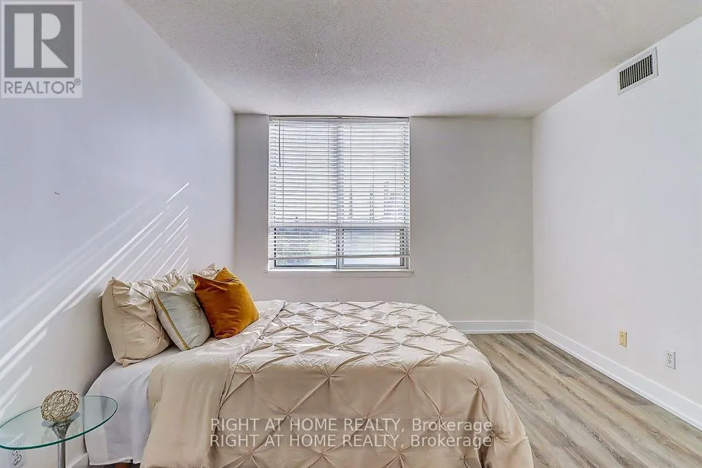 404 - 1625 PICKERING PARKWAY