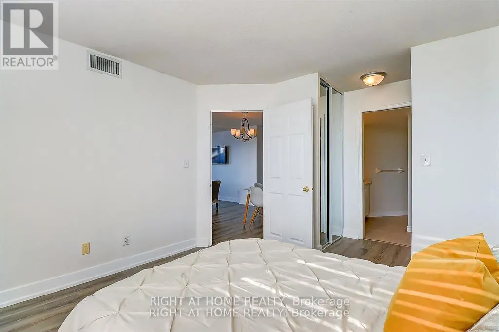 404 - 1625 PICKERING PARKWAY