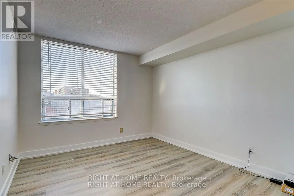 404 - 1625 PICKERING PARKWAY