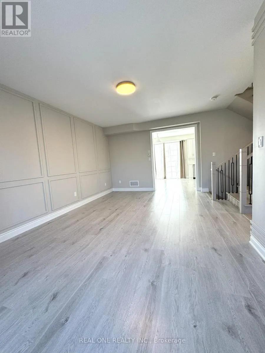 318 CORONATION ROAD