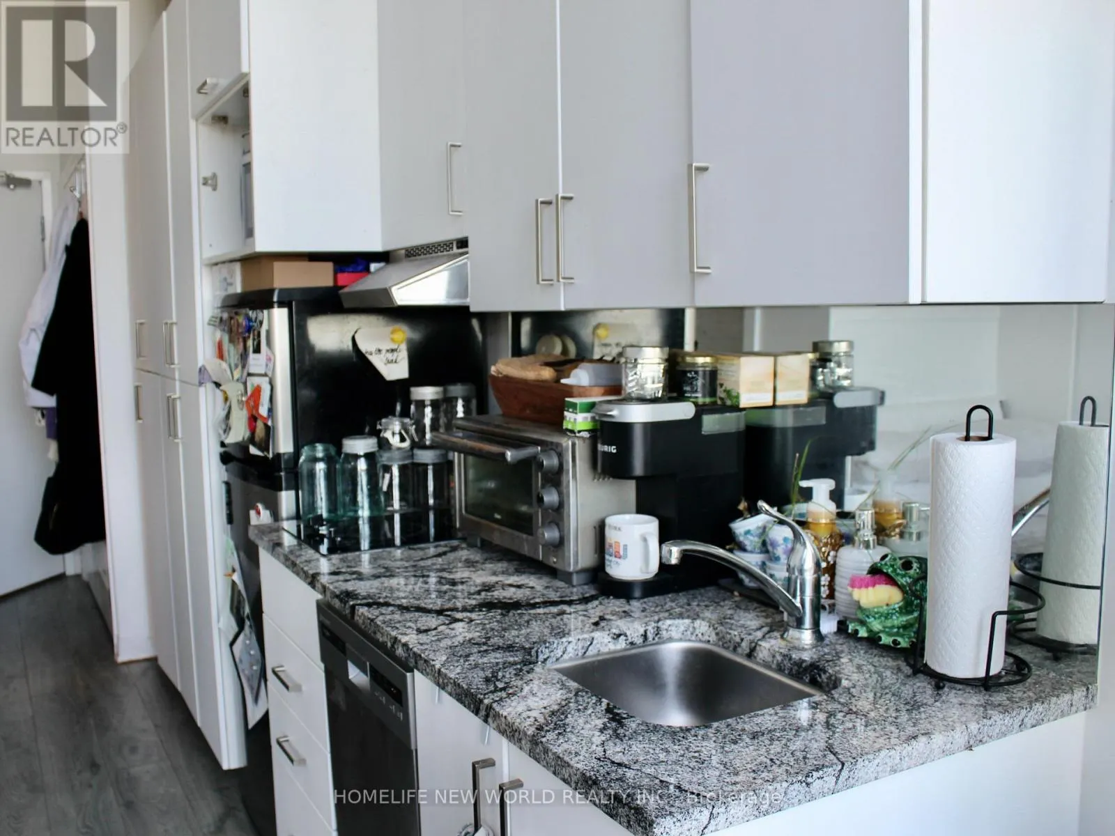 839 - 1900 SIMCOE STREET N