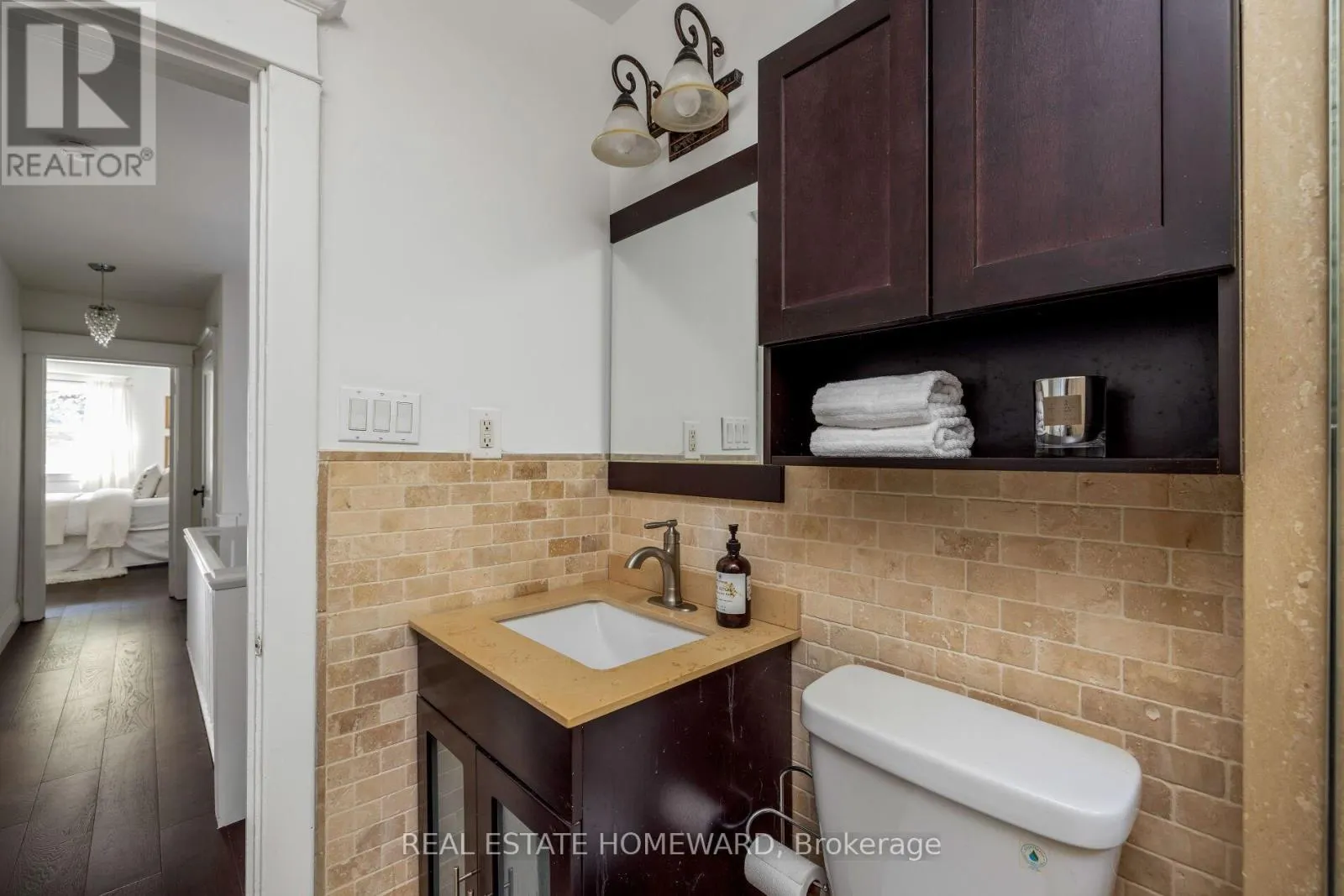 27 NORMANDY BOULEVARD