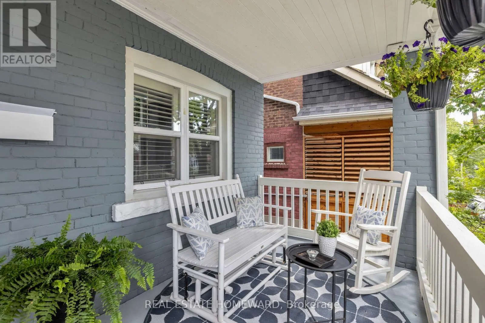27 NORMANDY BOULEVARD