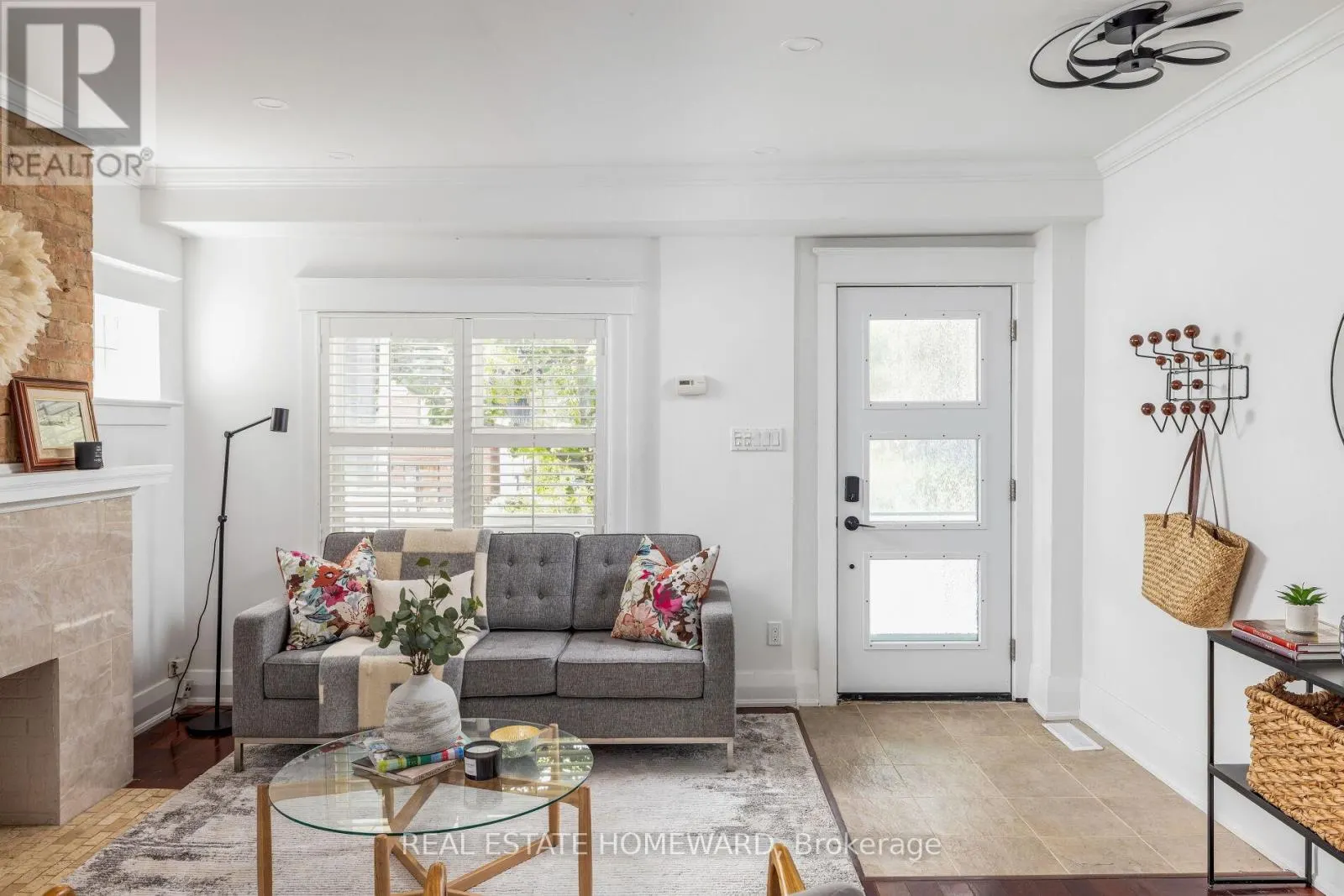 27 NORMANDY BOULEVARD