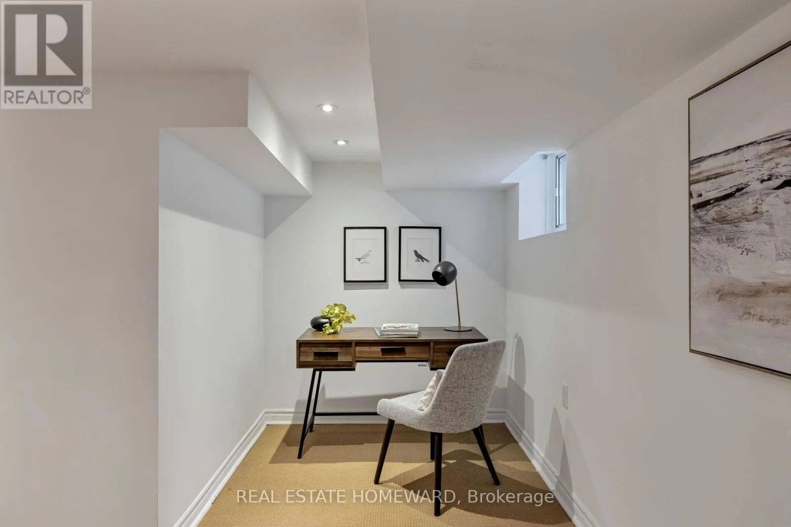 27 NORMANDY BOULEVARD