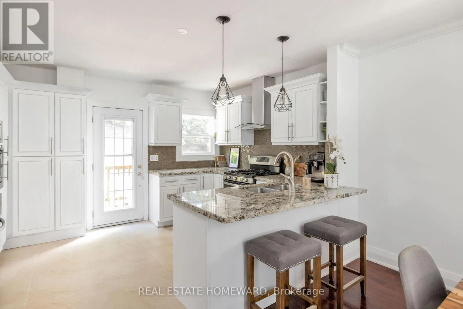 27 NORMANDY BOULEVARD