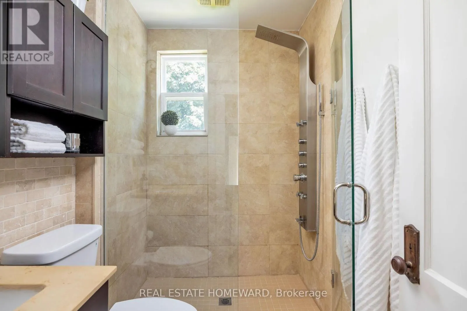 27 NORMANDY BOULEVARD