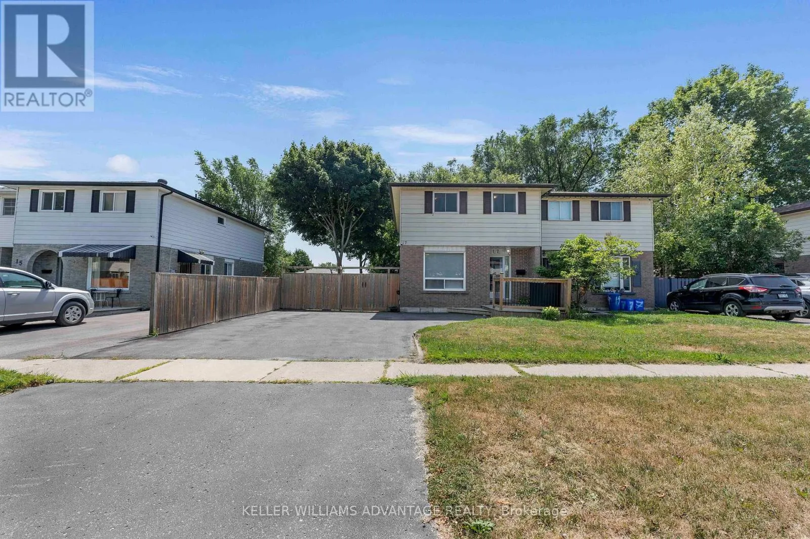 17 LOSCOMBE DRIVE