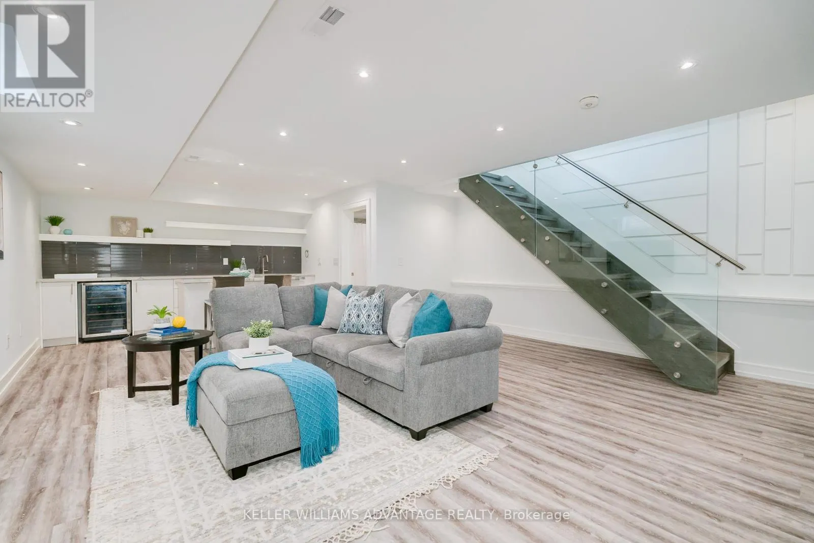 18 MCKAYFIELD ROAD