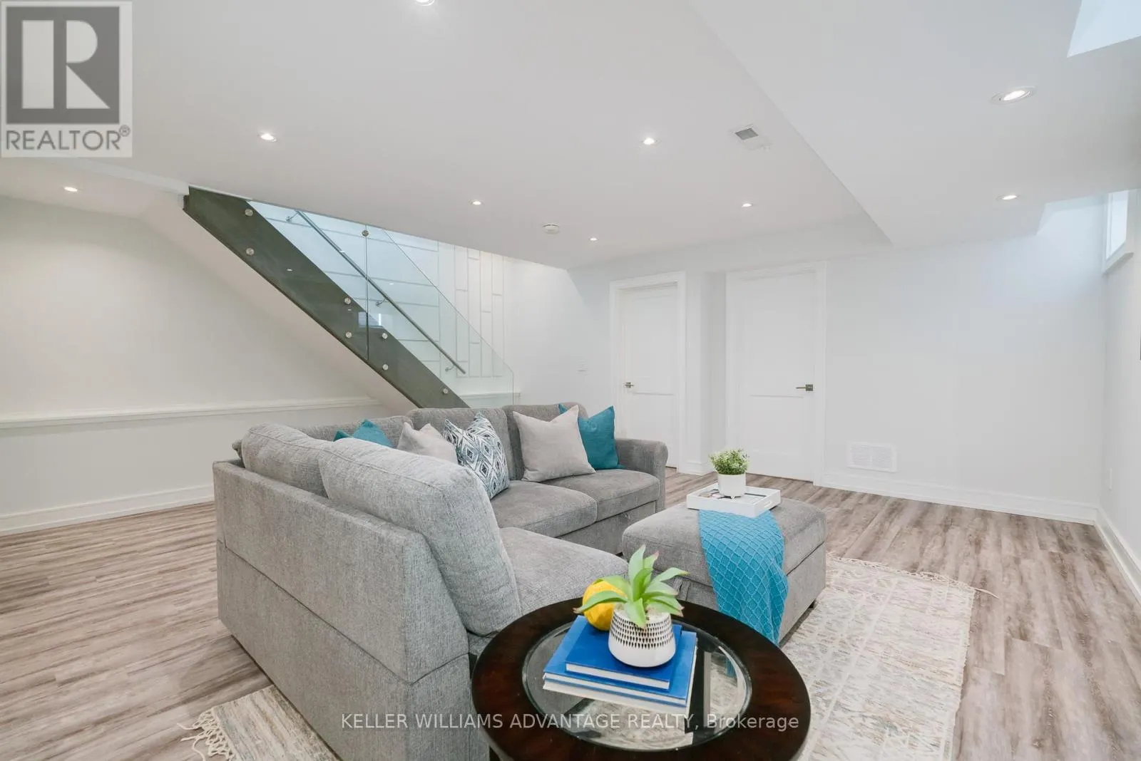 18 MCKAYFIELD ROAD