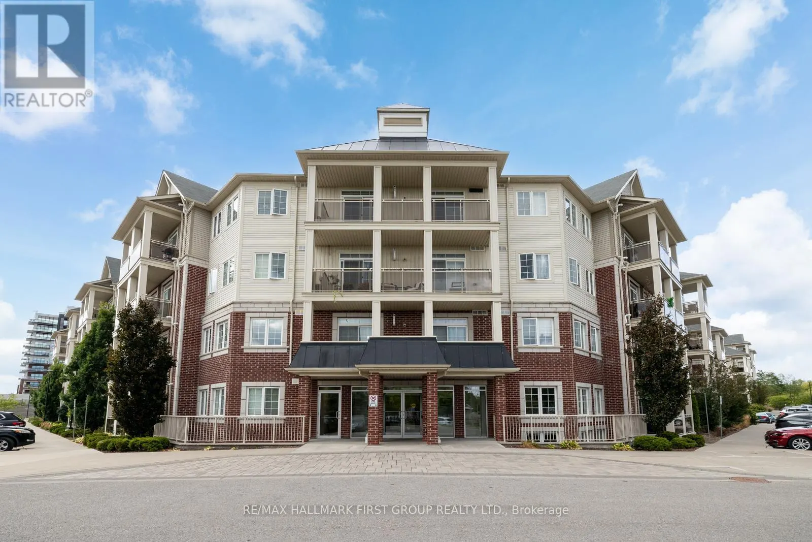 221 - 84 ASPEN SPRINGS DRIVE