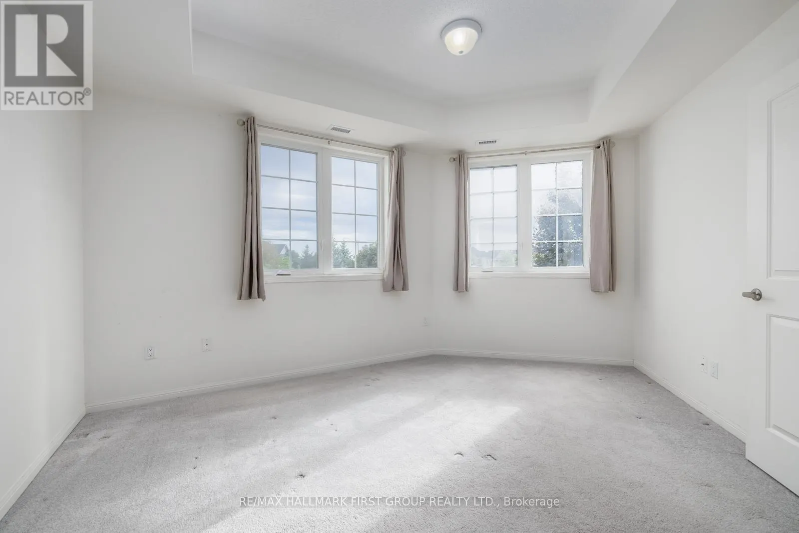 221 - 84 ASPEN SPRINGS DRIVE