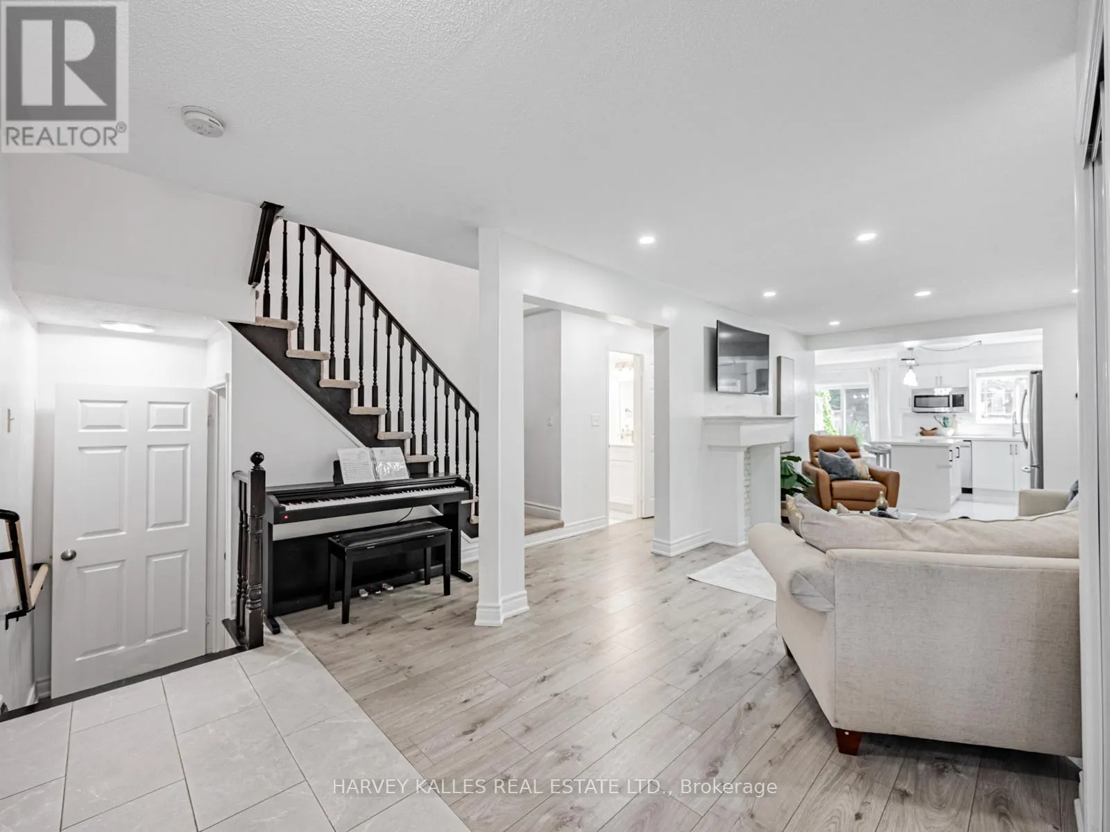 10 HIBBARD DRIVE