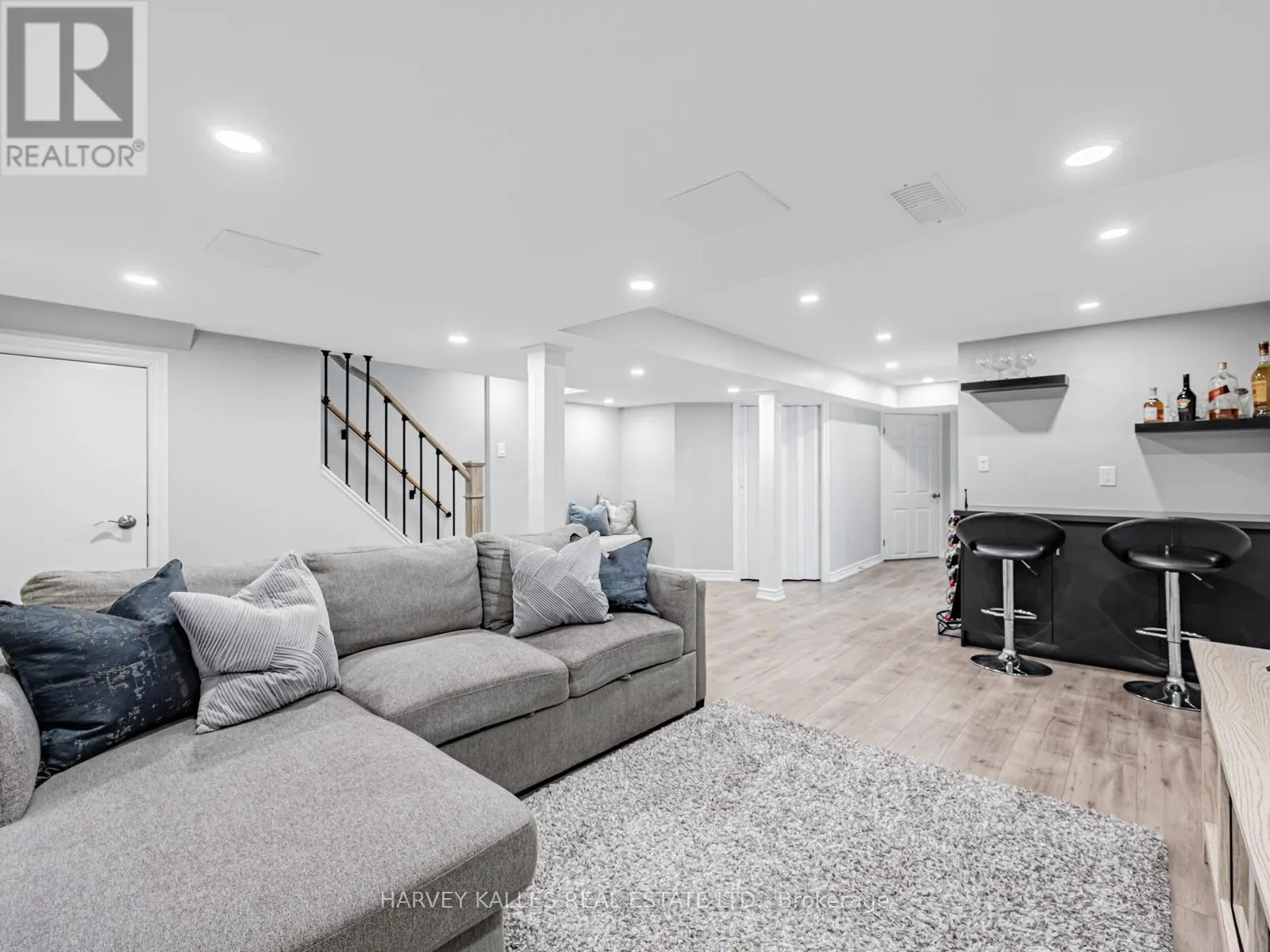 10 HIBBARD DRIVE