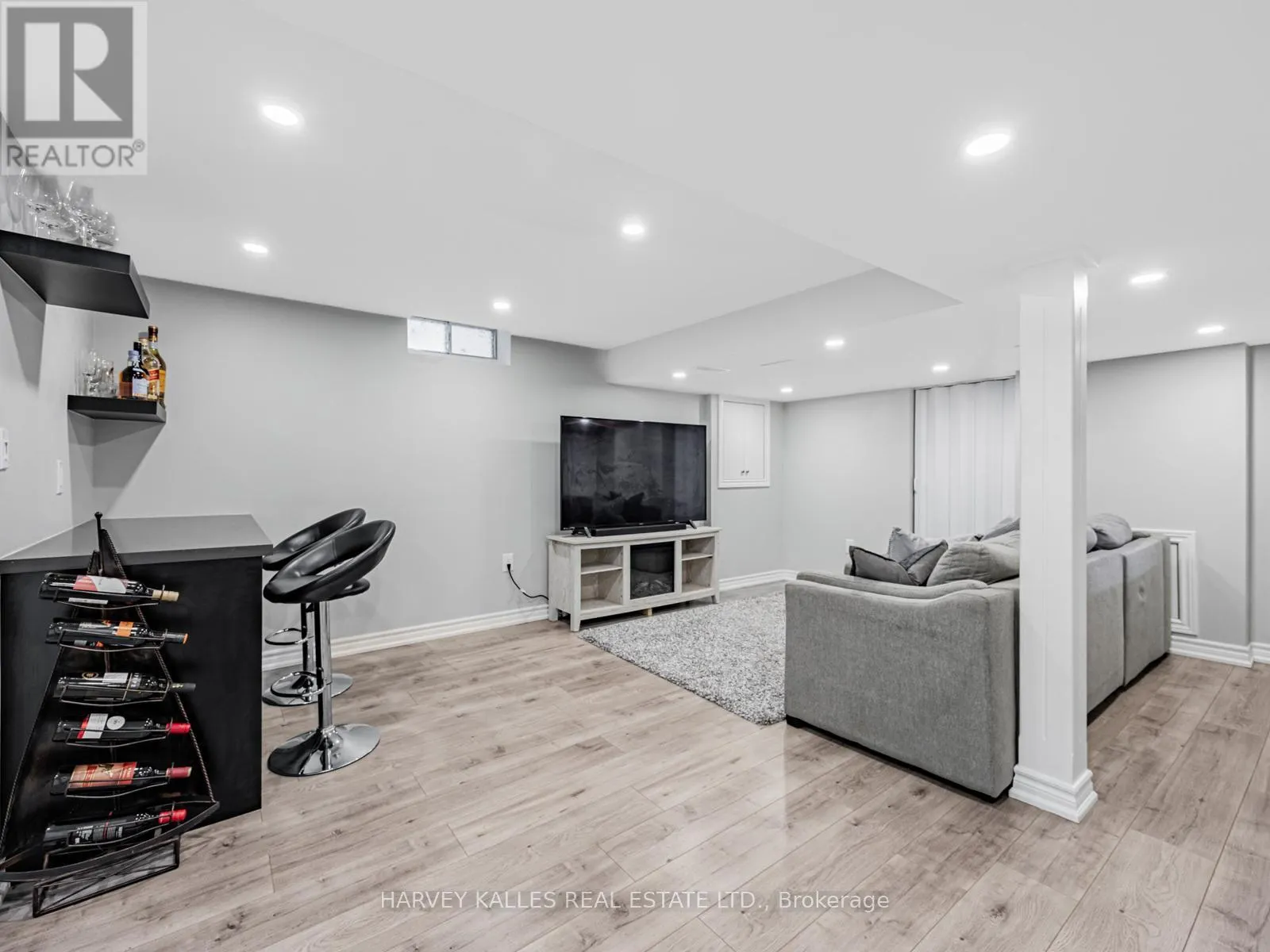 10 HIBBARD DRIVE