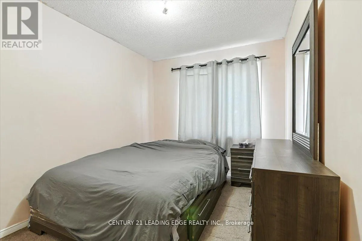 36 SILVESTER STREET