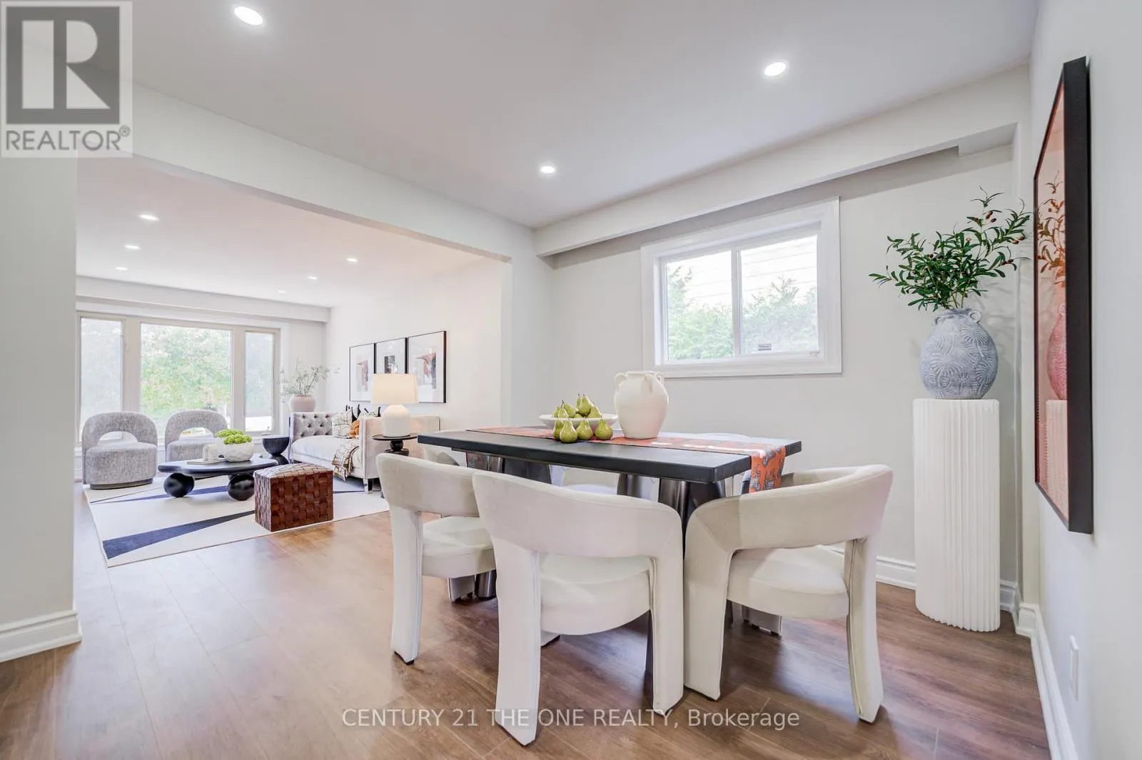 54 MARBLEMOUNT CRESCENT