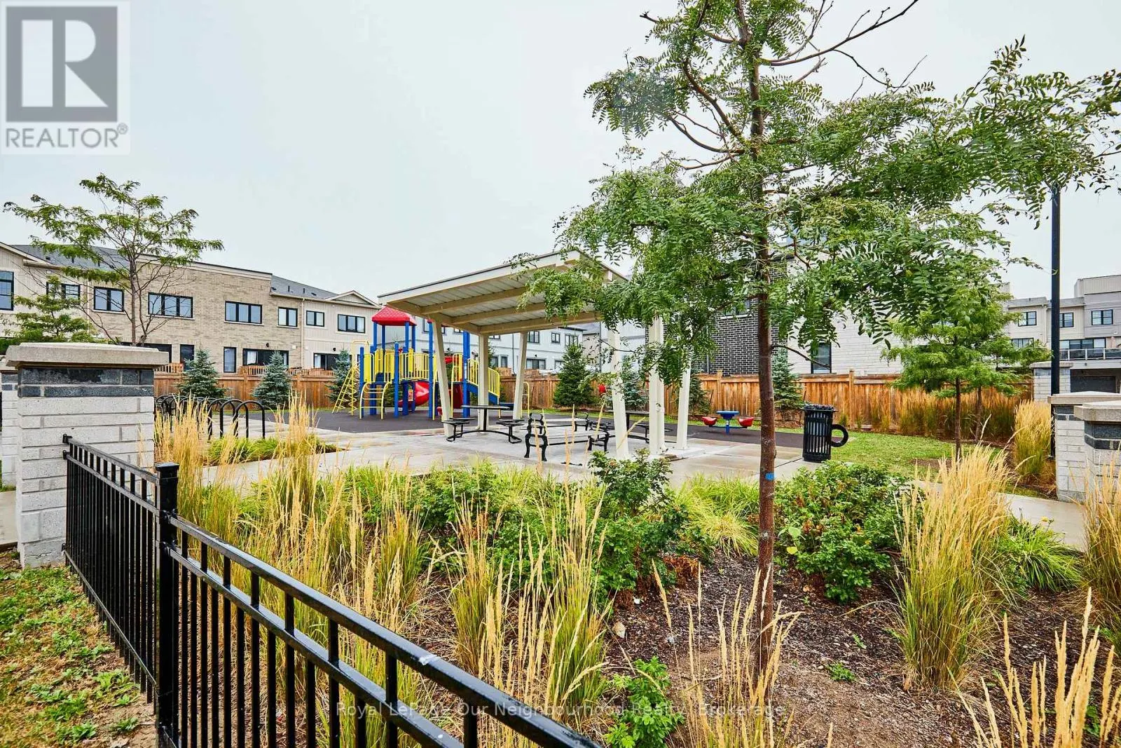 28 CLARINGTON BOULEVARD