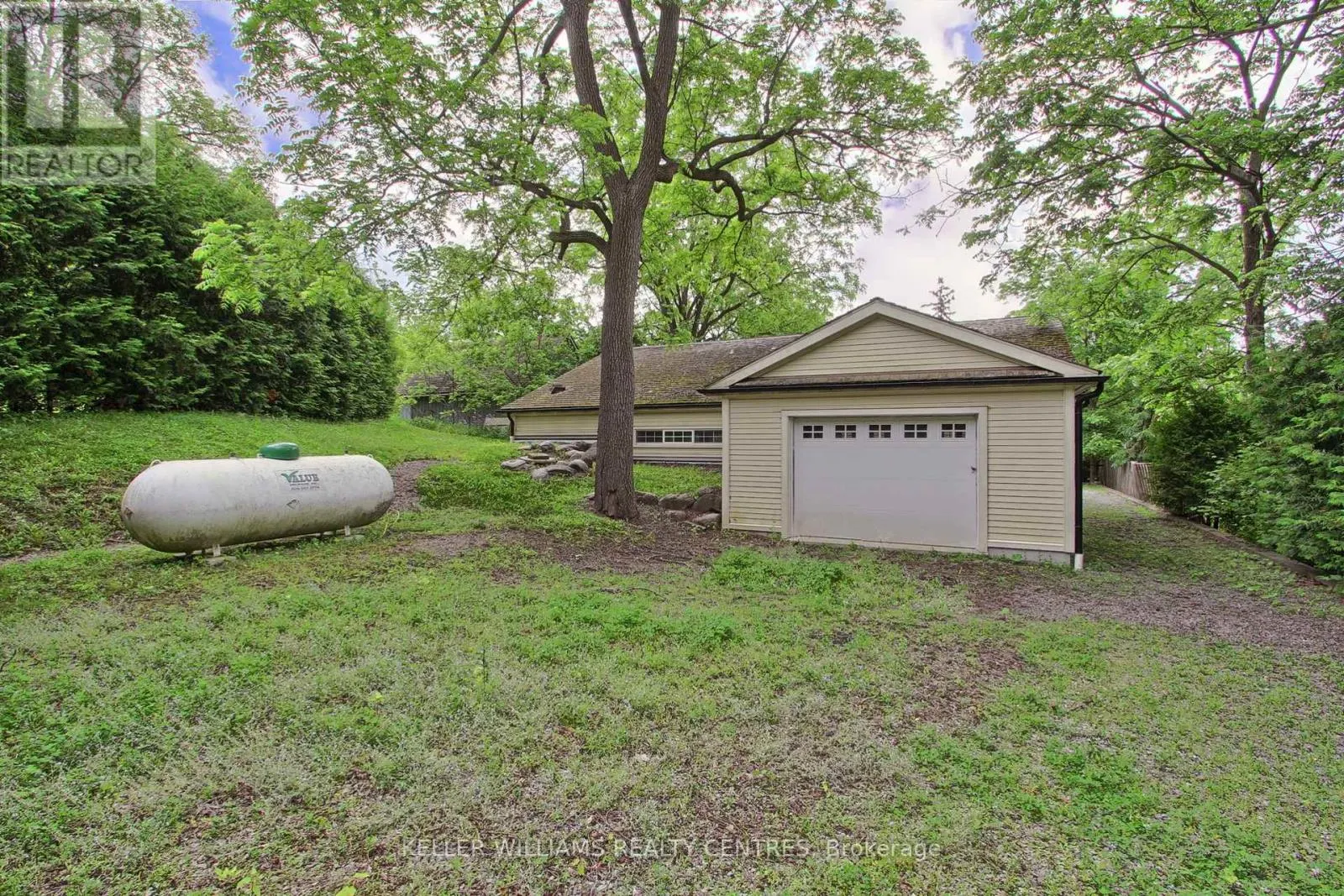490 WHITEVALE ROAD