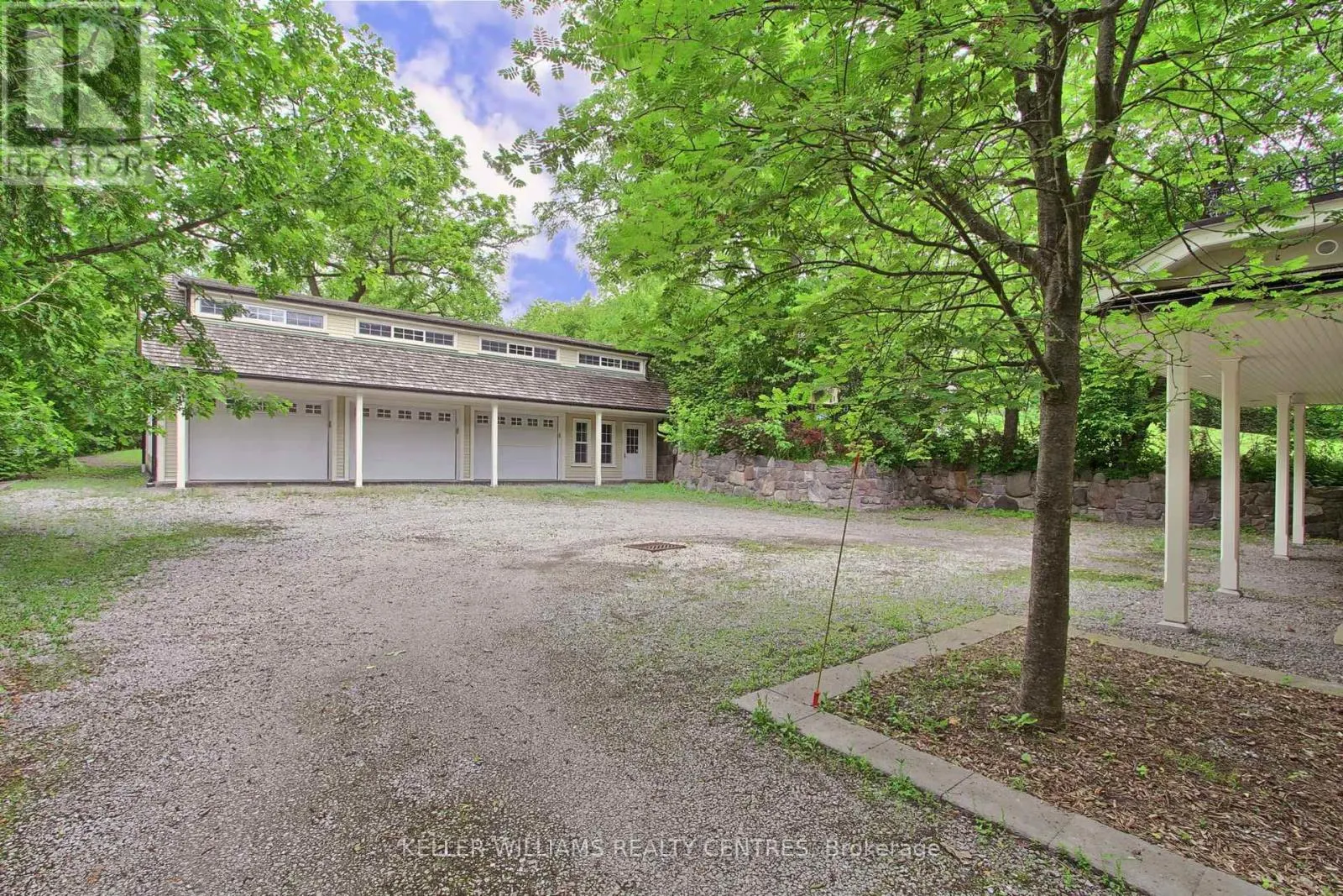 490 WHITEVALE ROAD