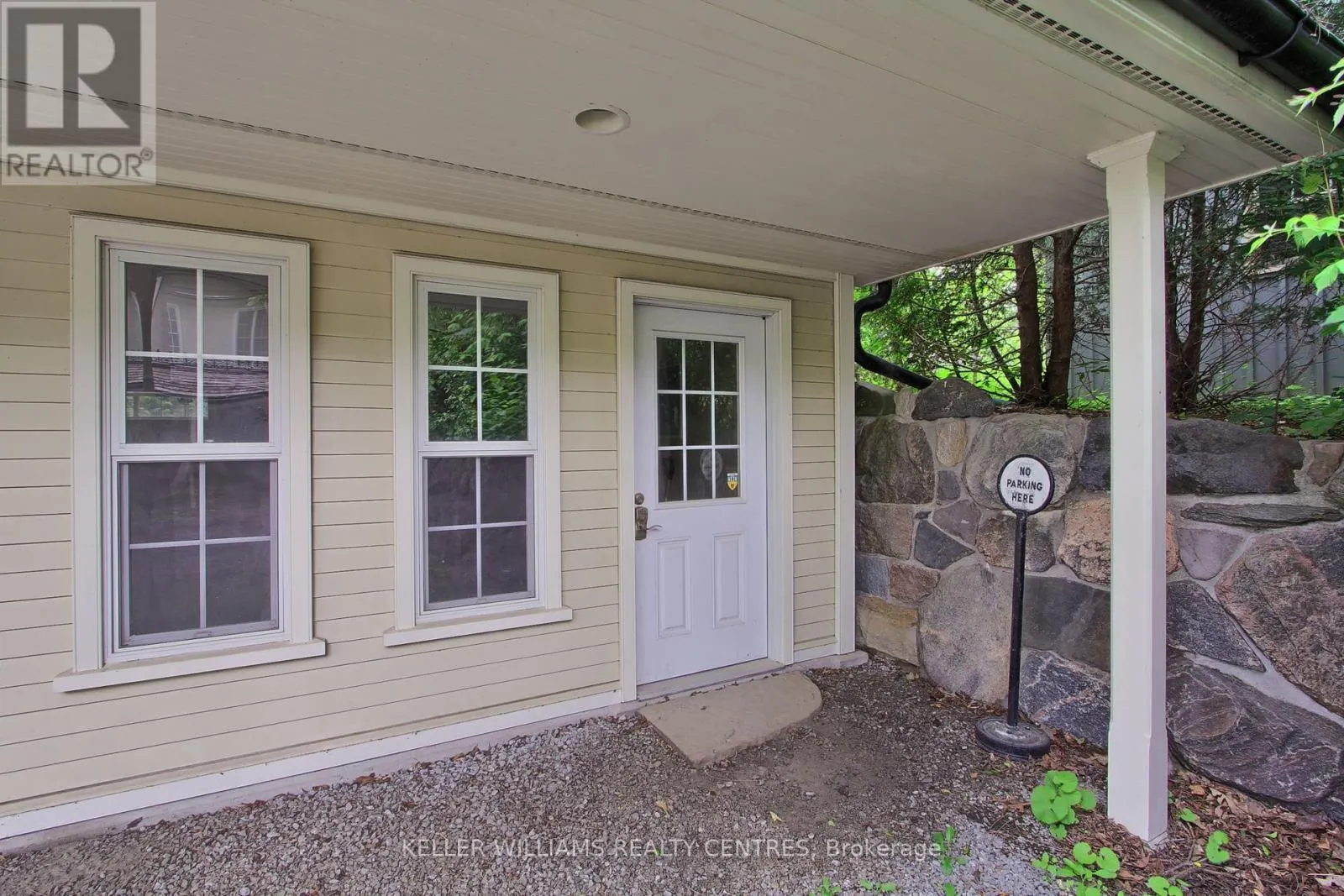 490 WHITEVALE ROAD