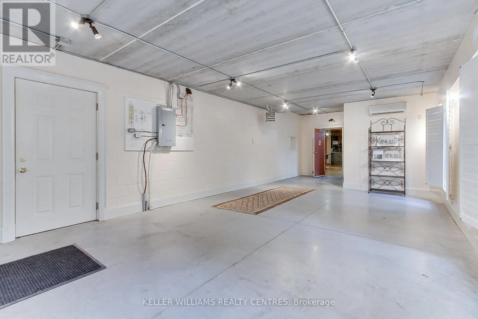 490 WHITEVALE ROAD