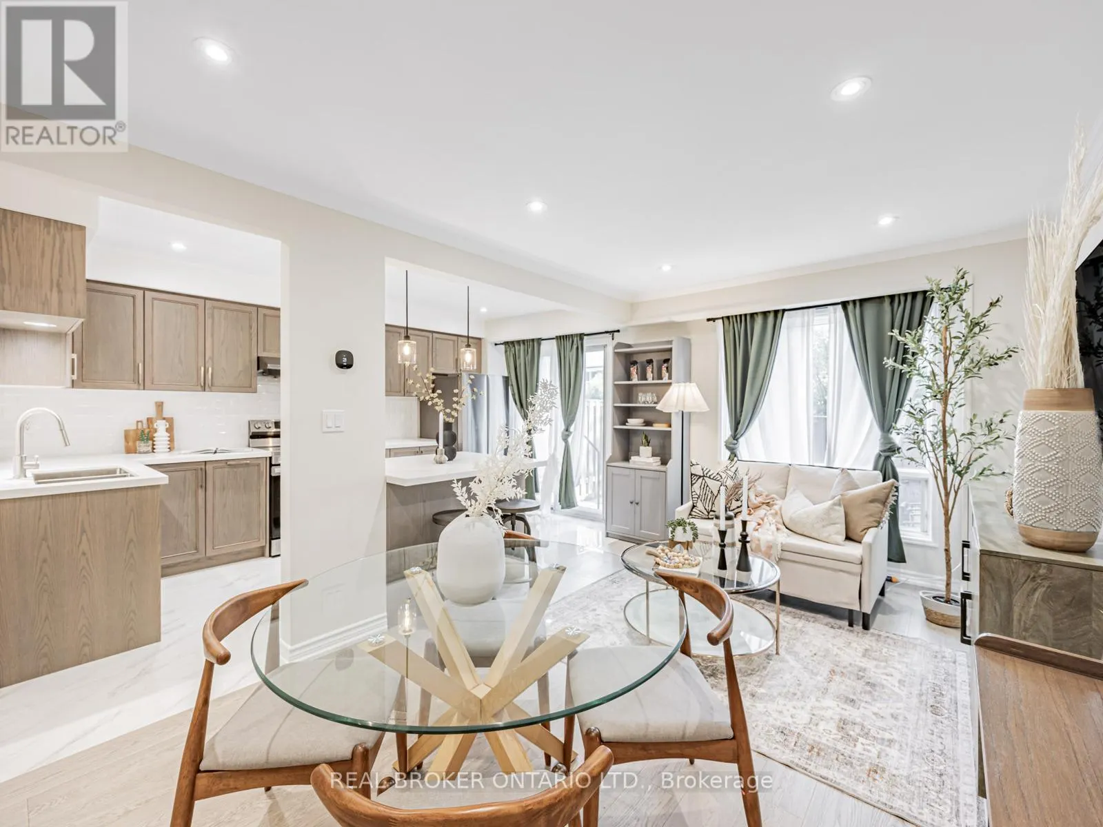 20 - 30 DUNDALK DRIVE
