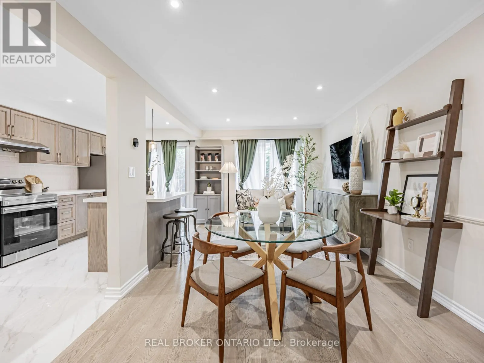 20 - 30 DUNDALK DRIVE