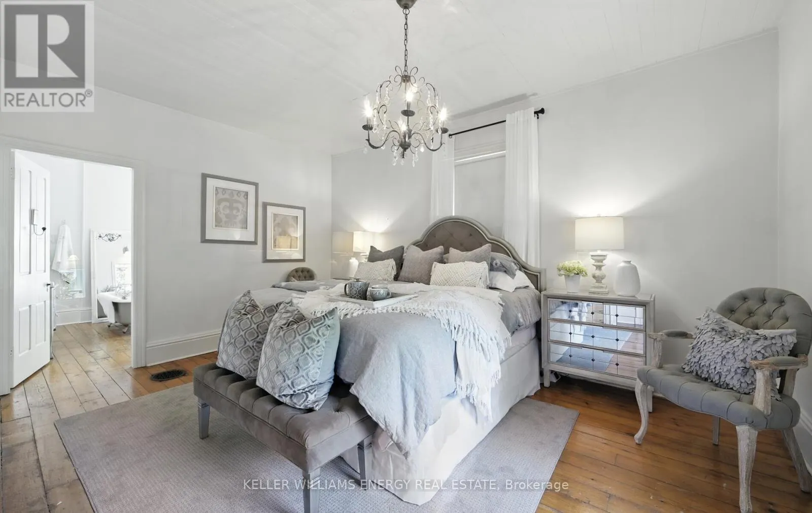 27 COLUMBUS ROAD E
