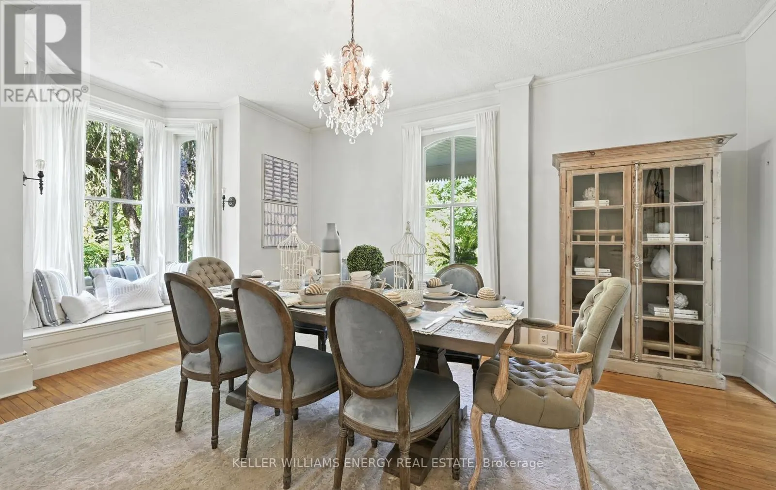 27 COLUMBUS ROAD E