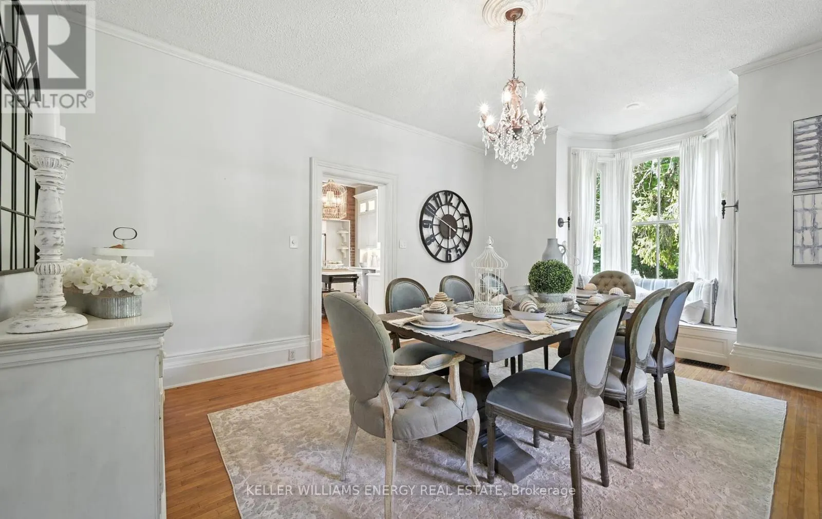 27 COLUMBUS ROAD E
