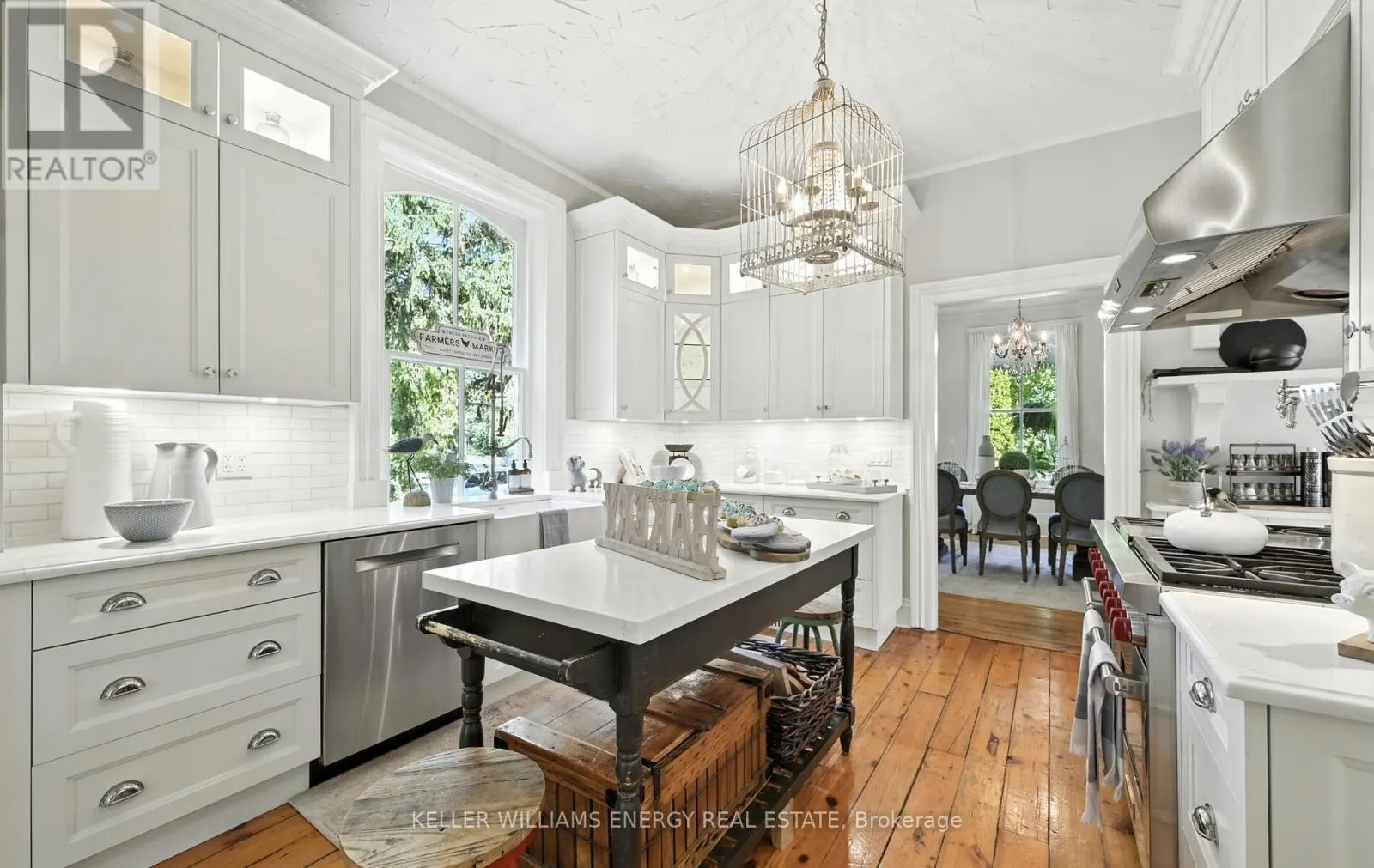 27 COLUMBUS ROAD E