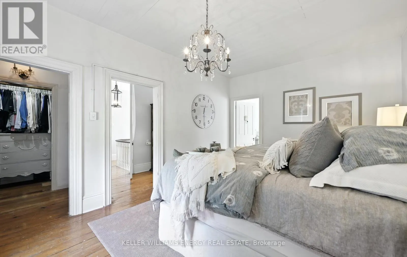 27 COLUMBUS ROAD E