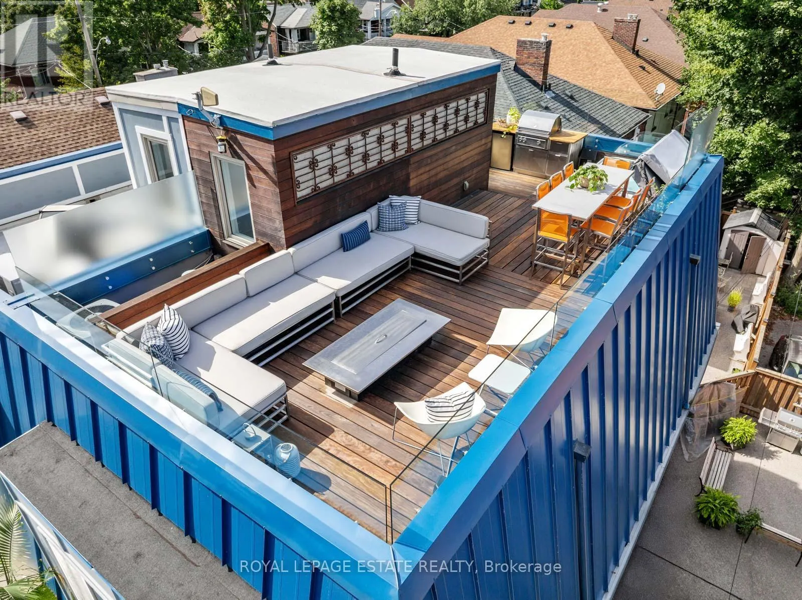 62 HUBBARD BOULEVARD